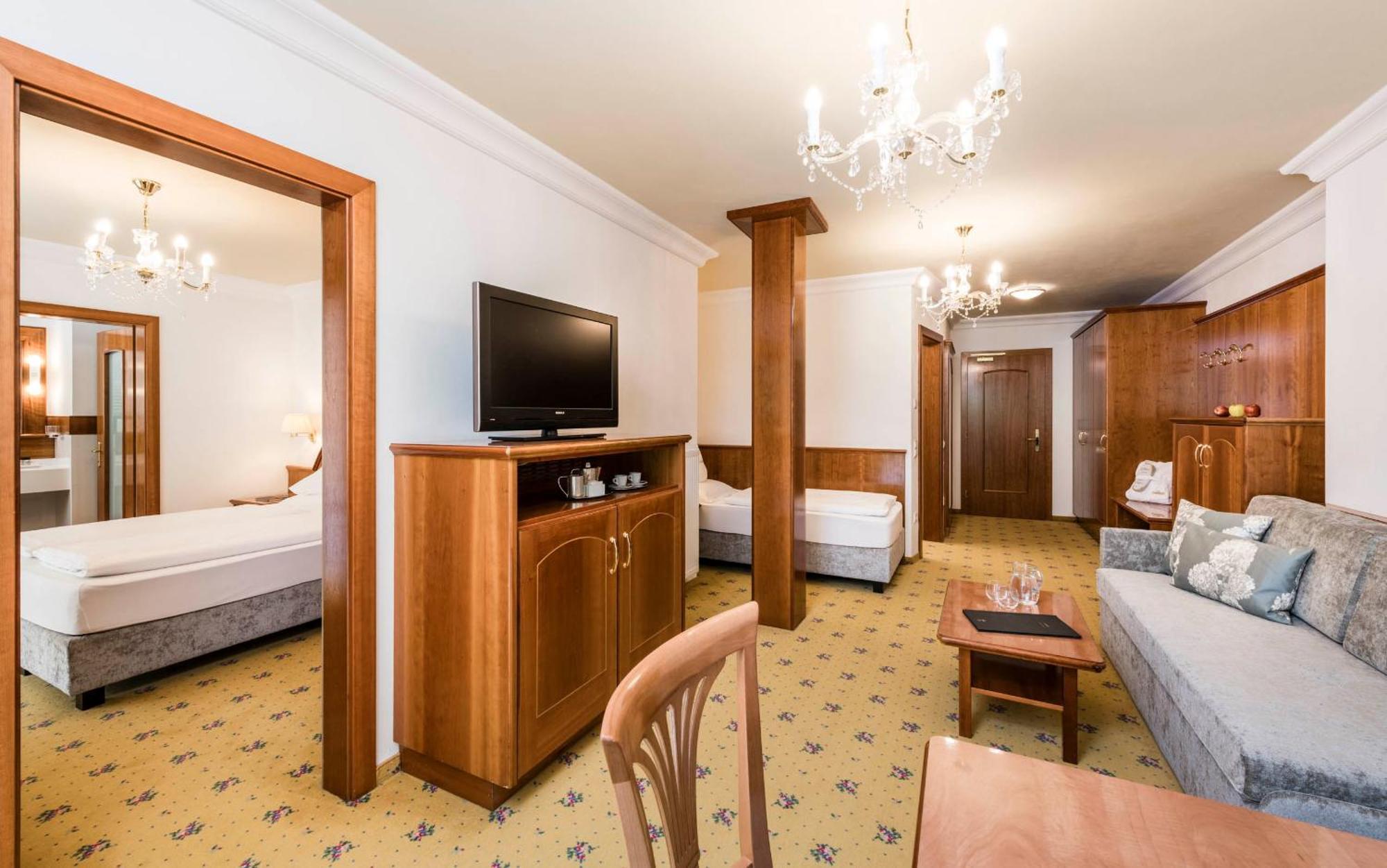 Hotel Oswald Селва ди Вал Гардена Екстериор снимка
